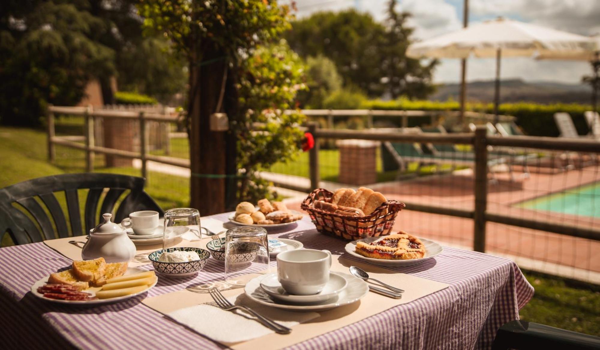 Agriturismo Poggio Alle Calle Saturnia Luaran gambar