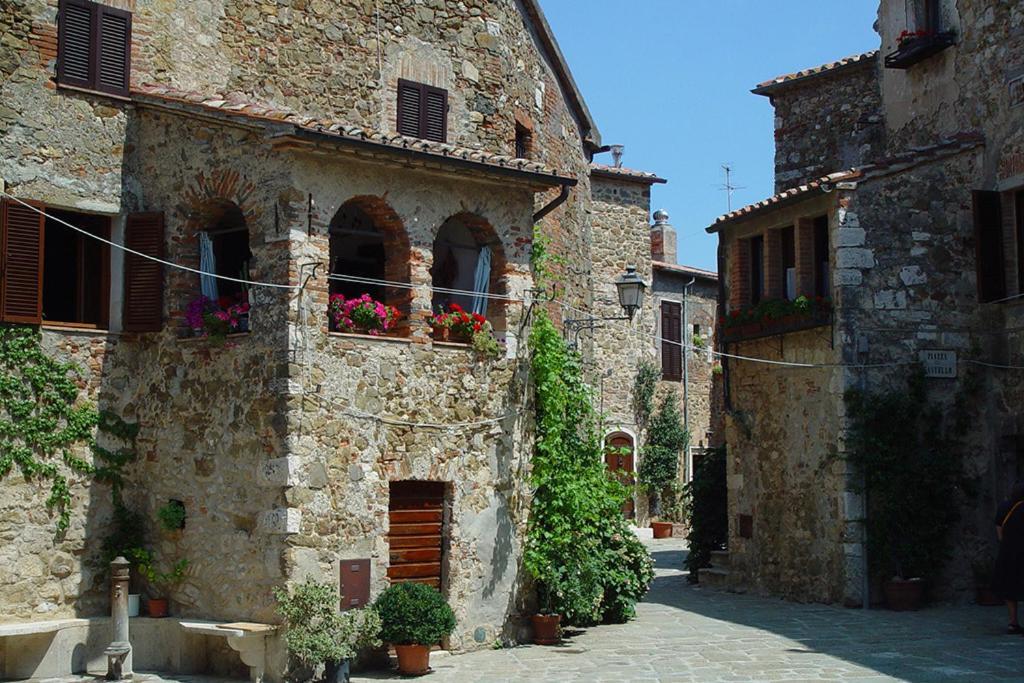 Agriturismo Poggio Alle Calle Saturnia Luaran gambar